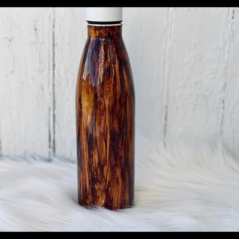 Wood grain water bottle